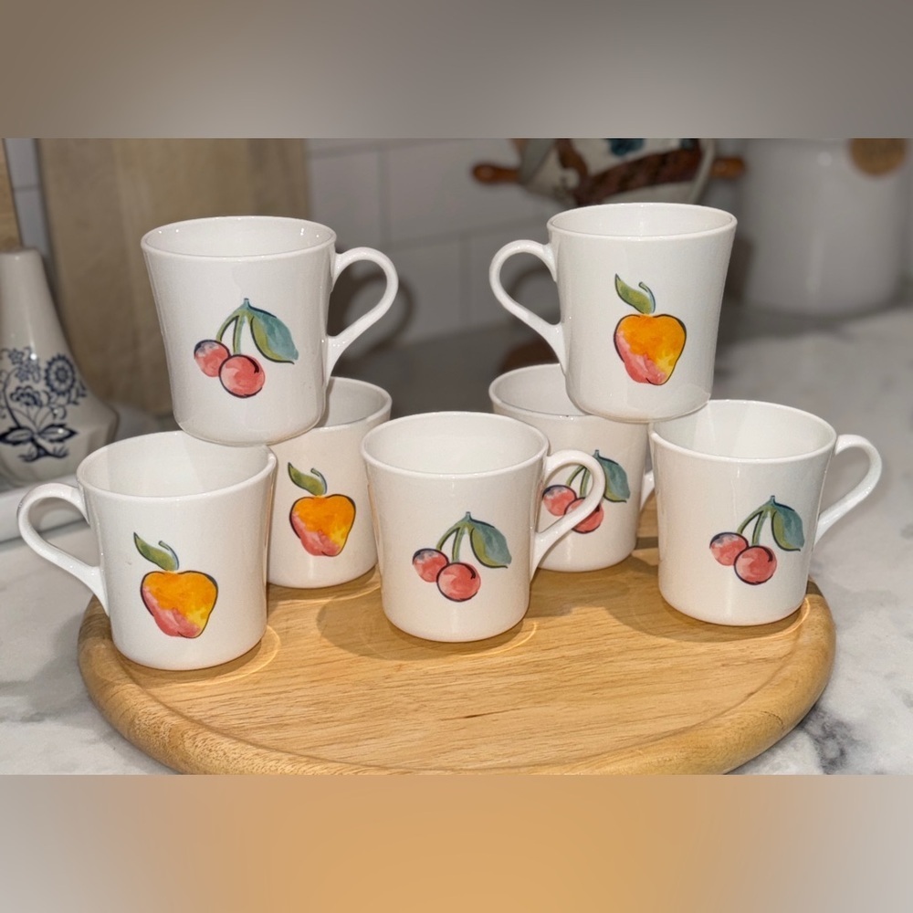 VINTAGE CORNING WARE CORELLE Fruit Basket Coffee Mugs Set of 7